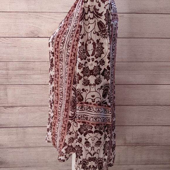 Lucky Brand Top size Large, white and red floral - Picture 2 of 14